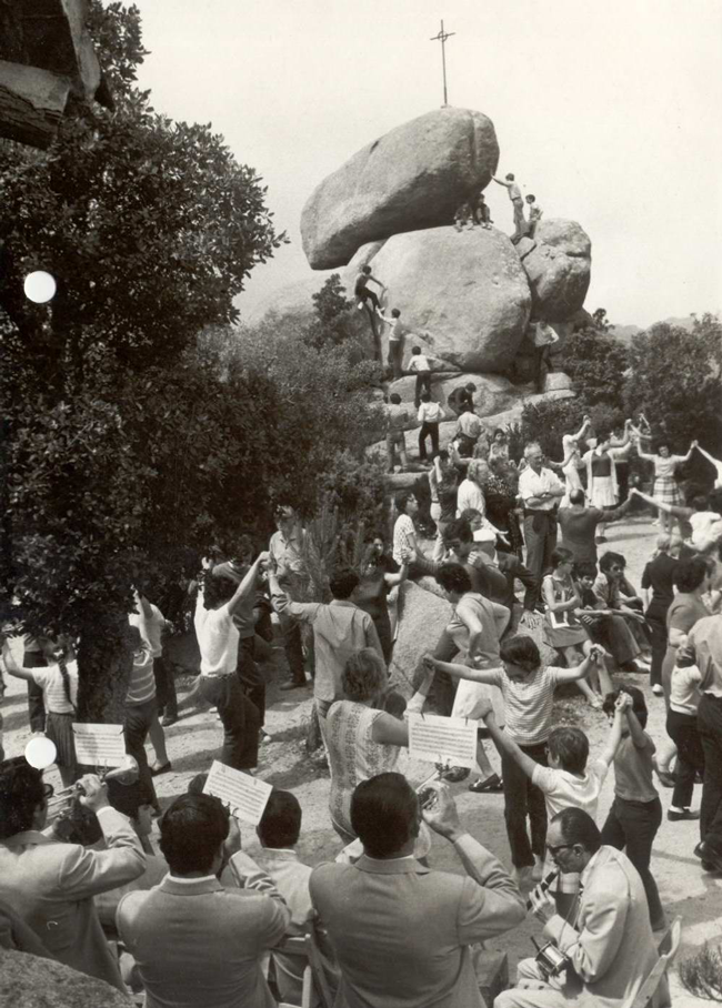 Ballada de sardanes a l’Aplec de Pedralta, 20 de maig del 1971 AMSFG. Fons Enric Figueras Ribas (Autor desconegut)